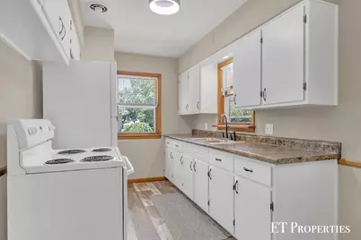 7695 Thomas Avenue, Jenison, MI 49428 - Photo 12