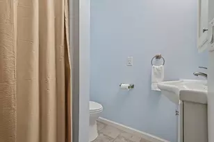 10836 Stadium Dr, Kalamazoo, MI 49009 - Photo 14