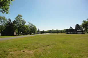 8711 Riverbend Dr, South Haven, MI 49090 - Photo 6