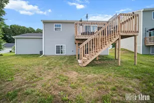 808 Hollyhock Dr, Greenville, MI 48838 - Photo 26