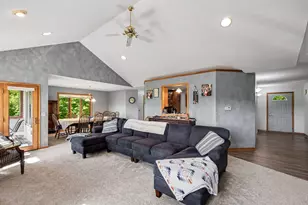 10835 Red Oak Ridge, Howard City, MI 49329 - Photo 8