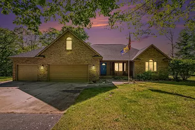 10835 Red Oak Ridge, Howard City, MI 49329 - Photo 1