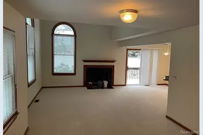 2445 Mulberry Court, Ann Arbor, MI 48104 - Photo 4