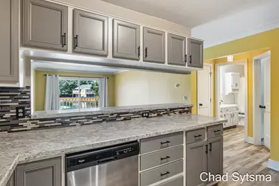 193 Laurelwood Court SW, Grand Rapids, MI 49548 - Photo 6