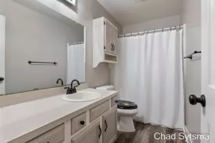 193 Laurelwood Ct SW, Grand Rapids, MI 49548 - Photo 12