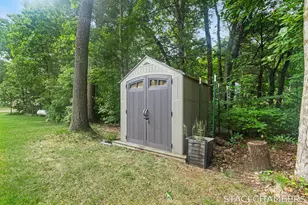 1672 E Ryan Woods Circle, Allegan, MI 49010 - Photo 30