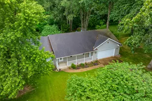 52135 Nancy Ln, Three Rivers, MI 49093 - Photo 4