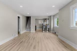 819 Harding St NW, Grand Rapids, MI 49544 - Photo 2