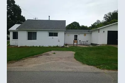 502 E Forest Street, Edmore, MI 48829 - Photo 2