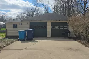 622 Maple St, Colon, MI 49040 - Photo 10