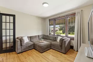 1009 Second St NW, Grand Rapids, MI 49504 - Photo 10