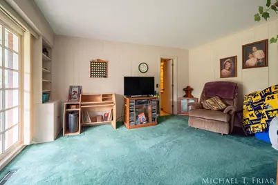 1705 Derbyshire Street SE, Grand Rapids, MI 49508 - Photo 32