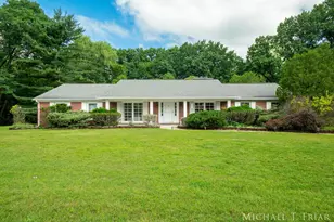 1705 Derbyshire St SE, Grand Rapids, MI 49508 - Photo 4