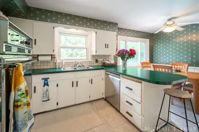 1705 Derbyshire Street SE, Grand Rapids, MI 49508 - Photo 22
