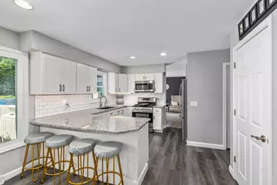 2576 Mapleview Street SE, Grand Rapids, MI 49508 - Photo 8