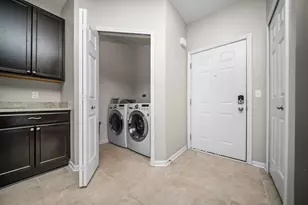 1013 E Summerfield Glen Cir, Ann Arbor, MI 48103 - Photo 6