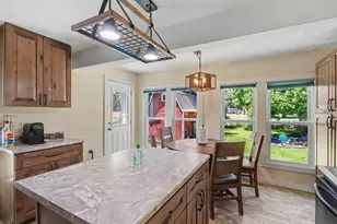117 Knapp St, Allegan, MI 49010 - Photo 6
