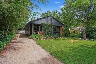 169 E 28th Street, Holland, MI 49423 - Photo 2
