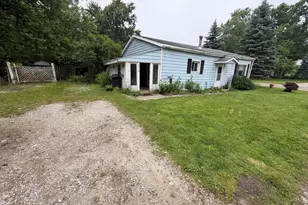 179 Loomis St, Sparta, MI 49345 - Photo 2