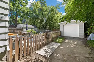 1224 Edith NE, Grand Rapids, MI 49505 - Photo 24