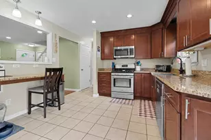 25286 Castlewood Dr, Trenton, MI 48183 - Photo 6