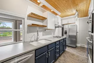 1218 Pinehurst Blvd, Kalamazoo, MI 49006 - Photo 10