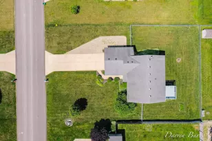 7904 West Side Dr, Hudsonville, MI 49426 - Photo 40