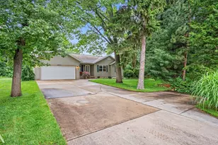 3921 S Sheridan Dr, Muskegon, MI 49444 - Photo 4
