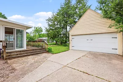 825 Oaklawn Street NE, Grand Rapids, MI 49505 - Photo 38