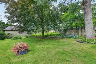 347 N Madison St, Marshall, MI 49068 - Photo 8