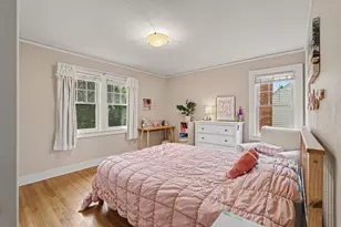 2729 Oakwood Ave NE, Grand Rapids, MI 49505 - Photo 12