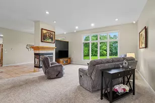 3559 Elk Ct, Zeeland, MI 49464 - Photo 2