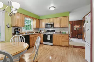 611 N Liberty St, Marshall, MI 49068 - Photo 6