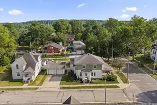 208 Moccasin St, Buchanan, MI 49107 - Photo 12