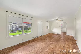 212 5 E Montcalm St, Greenville, MI 48838 - Photo 8