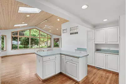 6458 Lakeshore Road, Lakeport, MI 48059 - Photo 6