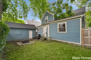 323 Robey Pl SE, Grand Rapids, MI 49506 - Photo 28