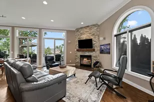4691 Mapleview Ave, West Bloomfield, MI 48324 - Photo 8