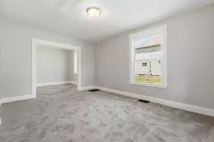 1128 Sigsbee St SE, Grand Rapids, MI 49506 - Photo 4