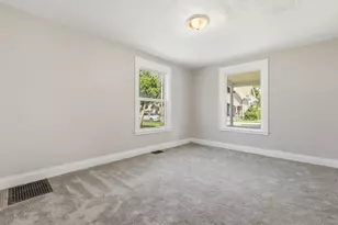 1128 Sigsbee St SE, Grand Rapids, MI 49506 - Photo 8