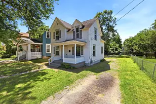 1128 Sigsbee St SE, Grand Rapids, MI 49506 - Photo 2