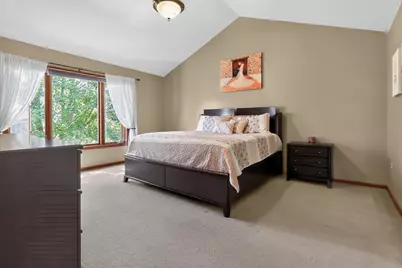 18175 Queensbury Drive, Livonia, MI 48152 - Photo 20