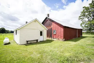 8884 S Townhall Rd, Sheridan, MI 48884 - Photo 12