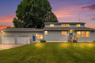 10637 Moran St NE, Cedar Springs, MI 49319 - Photo 2