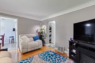 736 Farnham Ave, Lincoln Park, MI 48146 - Photo 8