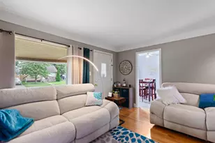 736 Farnham Ave, Lincoln Park, MI 48146 - Photo 6