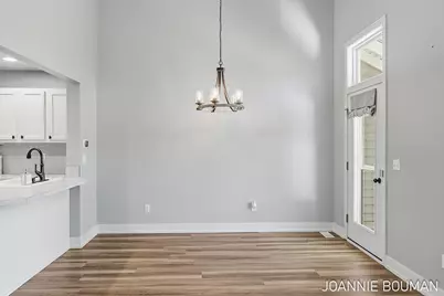 1389 Quarterline Commons #11, Holland, MI 49423 - Photo 8