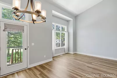 1389 Quarterline Commons #11, Holland, MI 49423 - Photo 4