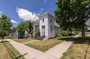 31 Vine St, Hillsdale, MI 49242 - Photo 6