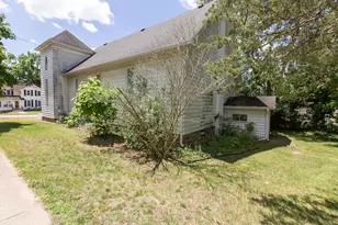 31 Vine St, Hillsdale, MI 49242 - Photo 24
